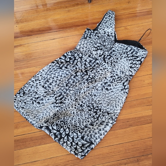 Max & Cleo Black and Cream One Shoulder Cocktail Dress - Picture 3 of 5